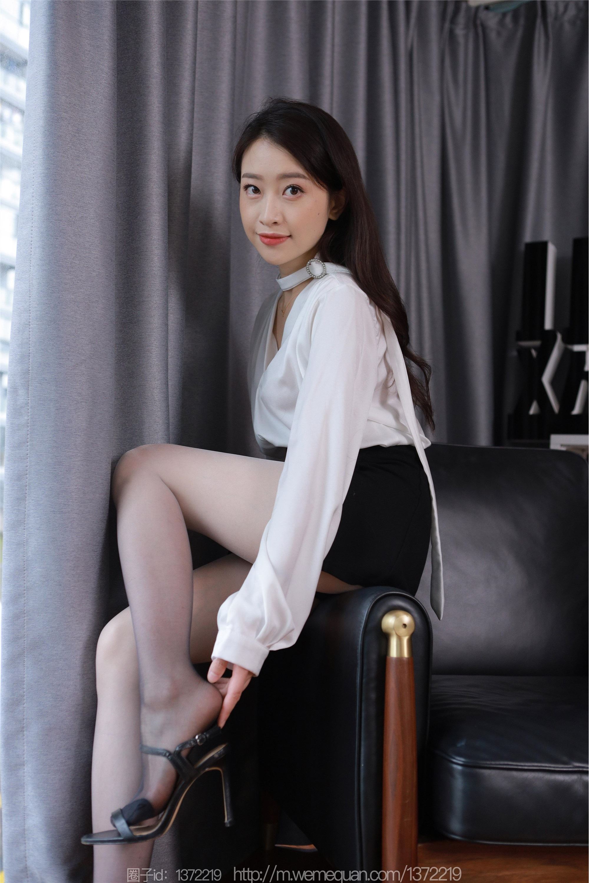 IESS异思趣向  2023.05.08 丝享家 1445 小婕《黑白渐变》